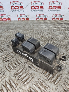 NISSAN X-TRAIL WINDOW SWITCHES OSF DRIVERS FRONT PETROL 5 SPEED 2003 - 2007