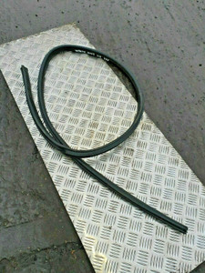 BMW 1 SERIES DOOR RUBBER SEAL O/S DRIVERS E88 CONVERTIBLE CABRIO COUPE 2DR BMW 1 SERIES DOOR RUBBER SEAL O/S DRIVERS E88 CONVERTIBLE CABRIO COUPE 2DR