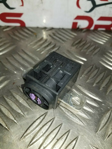 AUDI A6 BATTERY OVER LOAD FUSE 2.0 TDI CVT 59 PLATE DIESEL