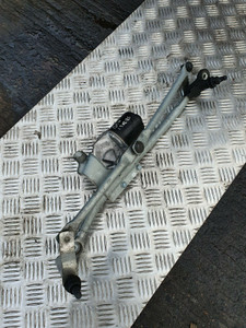 BMW 1 SERIES FRONT WIPER MOTOR AND LINKAGE MECHANISM (2004-2011) BMW 1 SERIES FRONT WIPER MOTOR AND LINKAGE MECHANISM (2004-2011)