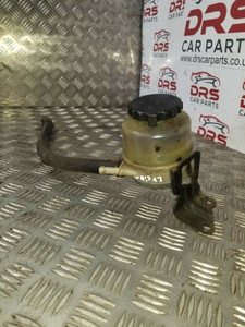 TOYOTA LUCIDA POWER STEERING BOTTLE RESERVOIR AND BRACKET ESTIMA (1990-1999)