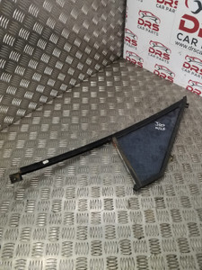 JEEP CHEROKEE PASSENGER FRONT 1/4 WINDOW N/S/F  4.0 PETROL (1984 - 2001)