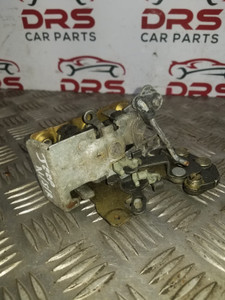 JEEP CHEROKEE PASSENGER REAR DOOR CATCH N/S/R  4.0 PETROL (1984 - 2001)