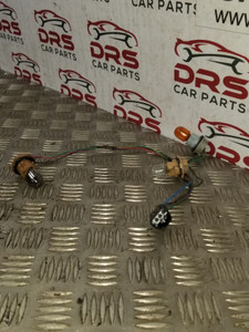 DAIHATSU CHARADE DRIVERS SIDE REAR BULB HOLDER O/S/R 1.0 PETROL MK5 (2003 - 2007)