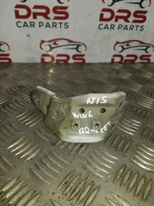 TOYOTA AVENSIS MK3 ESTATE WING BRACKET N/S FACELIFT D4D 2012-2015