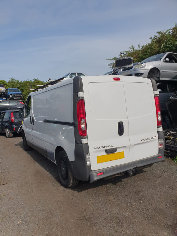 VAUXHALL VIVARO 2900 CDTI LWB 2L DIESEL (2010)