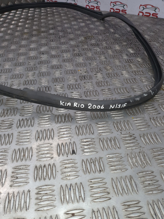 KIA RIO DOOR RUBBER (N/S/F) PASSENGER FRONT 1.4 PETROL MK2 (2005 - 2011)