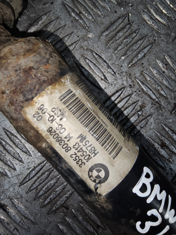 BMW 318i SHOCK ABSORBER (O/S/R) DRIVERS REAR (33528036026) E90 MANUEL (2005 - 2013)