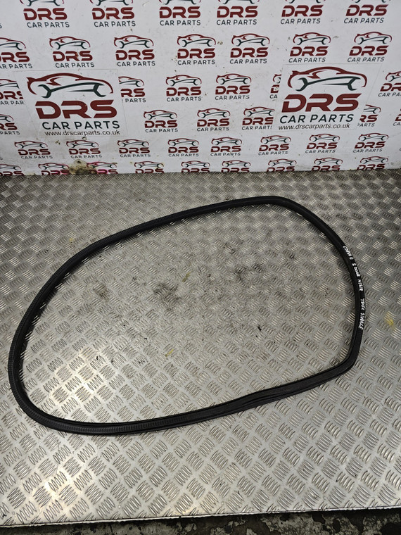VAUXHALL CORSA E DOOR RUBBER SEAL 5 DOOR PASSENGER REAR LEFT NSR (2015 - 2019)
