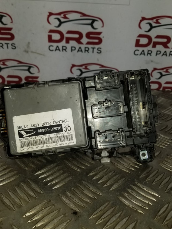 DAIHATSU CHARADE BOX FUSE 1.0 PETROL MK5 (2003 - 2007)
