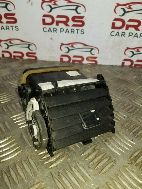 TOYOTA AVENSIS MK3 AIR VENT DASHBOARD CENTRE  PASSENGER N/S FACELIFT 2012 - 2015