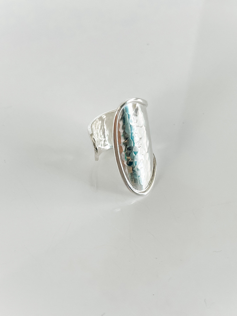 LARGE STERLING SILVER RING