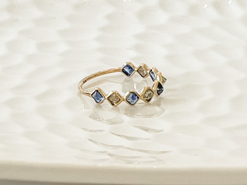 14K GOLD RING WITH DIAMOND AND BLUE SAPPHIRE