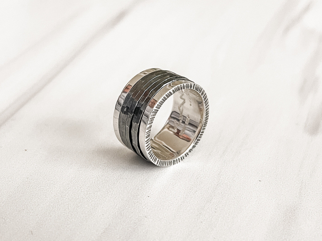 Sterling Silver Spinner Ring with 5 Oxidized Bands