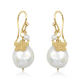 FLOWER CHARM PEARL EARRINGS