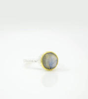 HAMMERED SILVER RING WITH LABRADORITE