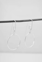 CIRCLE ON CAST BAR EARRINGS