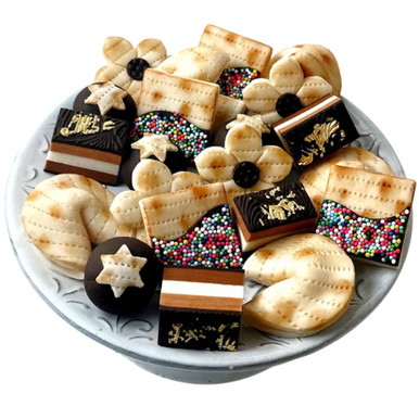 最終価格 Misha&Puff Marzipan Countryscout 3y Elegant-Passover-Marzipan-Gift