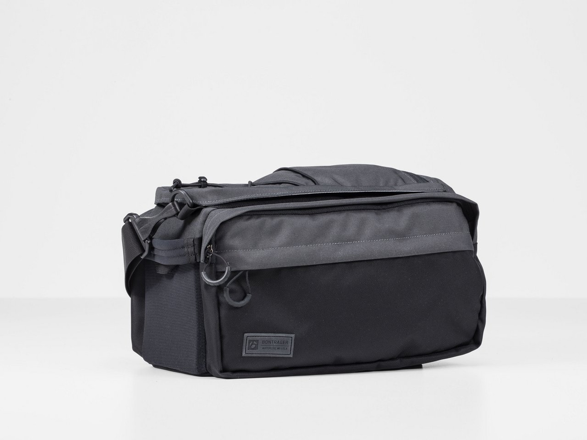 MIK Utility Trunk Bag With Panniers - Bontrager-MIK-Utility-Trunk-Bag-With-Panniers_Variant-1_The-BikeShop_2024-07-09T15:14:58.716Z.jpeg