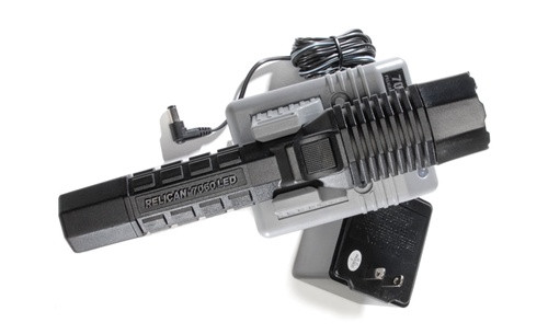 7060B LED FLASHLIGHT