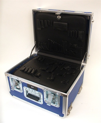 777TH-SGSH GUARDSMAN ATA TOOL CASE WITH WHEELS AND TELESCOPING HANDLE