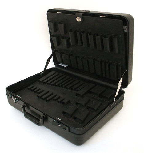 946T-CB PREMIUM POLYETHYLENE TOOL CASE WITH RECESSED HARDWARE