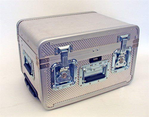 757TH-CB GUARDSMAN ATA TOOL CASE WITH WHEELS AND TELESCOPING HANDLE