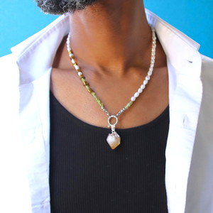 BOYBEADS Freshwater Pearl, Peridot, Citrine Necklace 19"