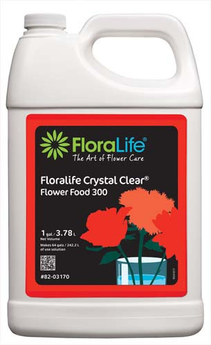 Vase and OASIS® floral foam solution for full flower development and optimum vase life.

Enhances flower colors, keeping them more brilliant.
The clear solution performs well in all water qualities and is an excellent choice for clear glass vase arrangements.
Helps keep stems flowing freely, keeping flowers hydrated.
1 gallon jug