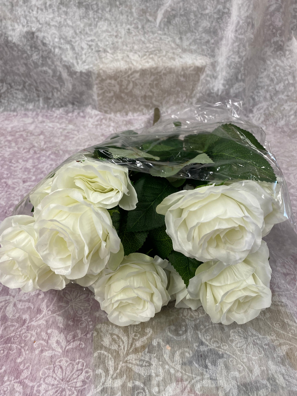 Eternity Rose w/buds Bush x 12 out of atock
White/cream