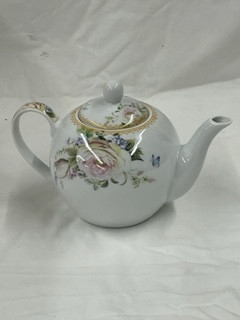 pink garden rose tea pot 