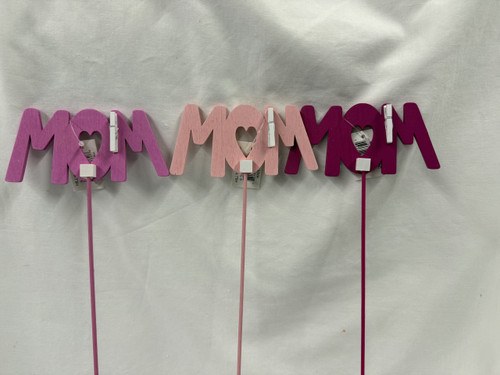 Mom Wooden pick packed 12 to a pack.