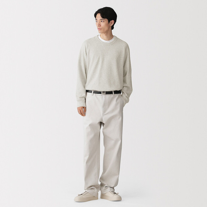 Hellbeige