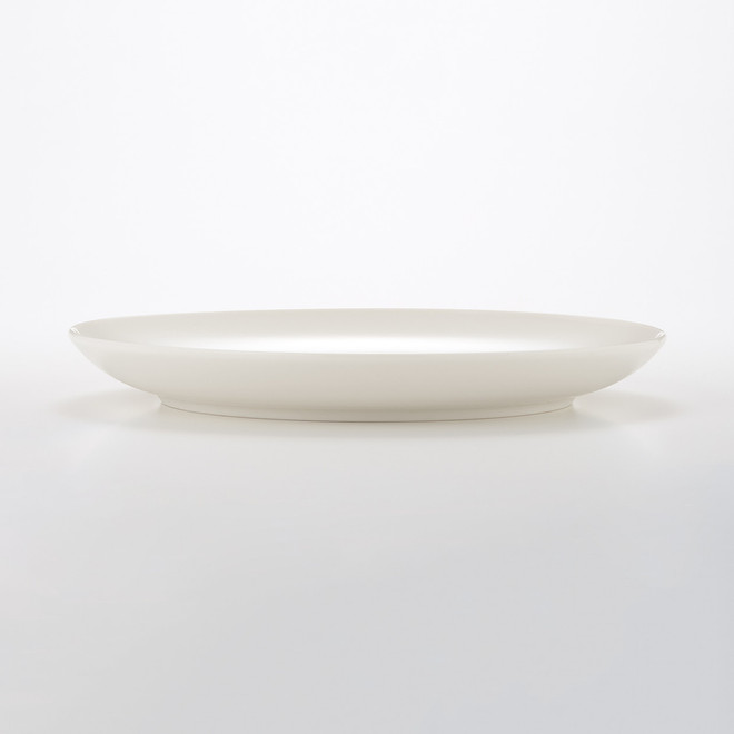 Teller aus beigem Porzellan, 26 cm