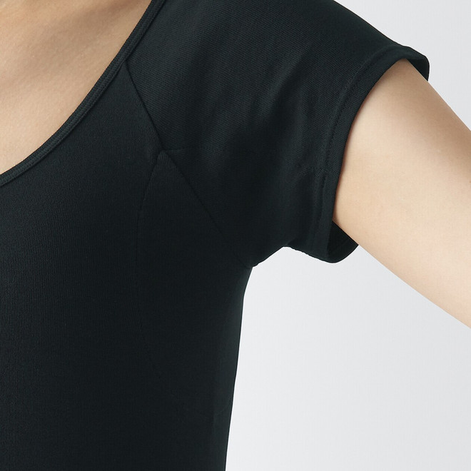 Moitsure‐Wicking Cotton Padded French Sleeve T‐shirt