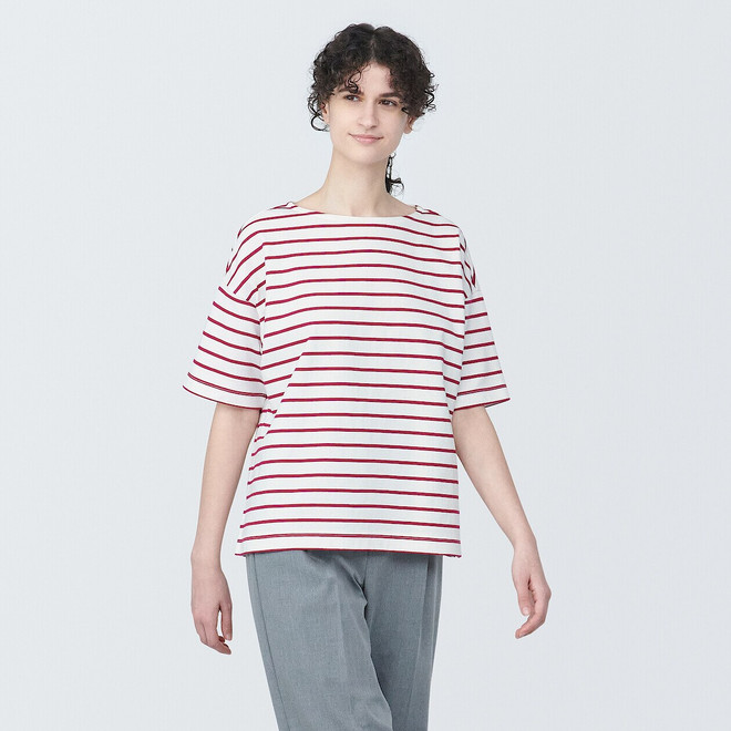 Kurzarm‐T‐Shirt aus Jersey mit U‐Boot‐Ausschnitt