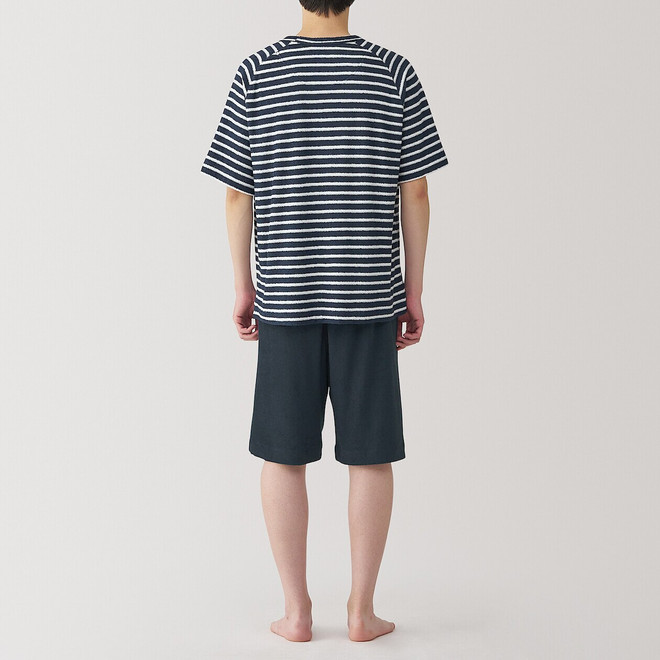 Dunkelmarine Gestreift