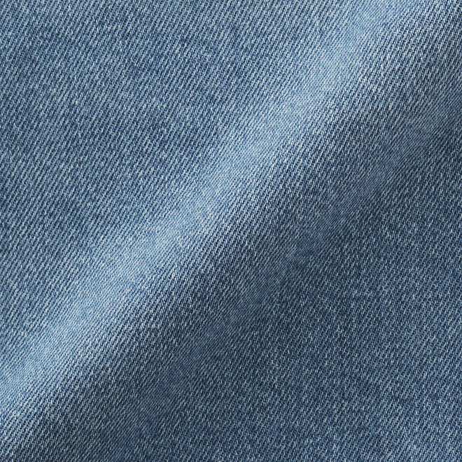 Kurze Denim‐Damenhose aus Kapok‐Mischgewebe