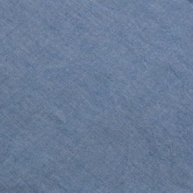 Hellblau