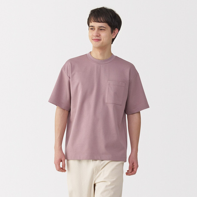 Herren Cool Touch T‐Shirt mit Brusttasche.