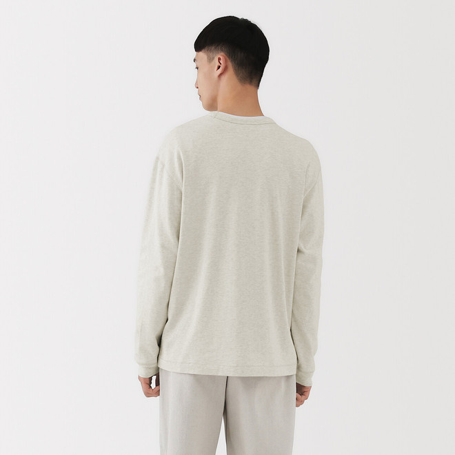 Hellbeige