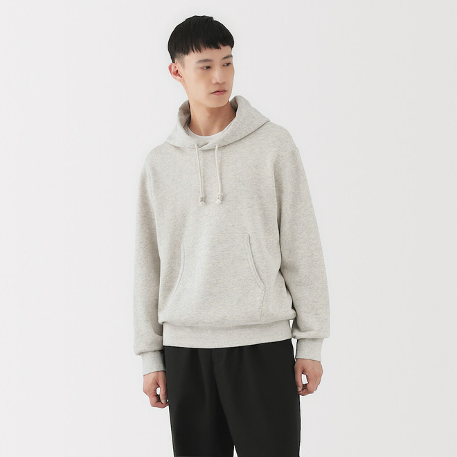 Herren‐Sweatshirt mit Kapuze traditionell gestrickt aus Baumwolle