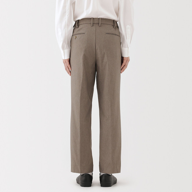 Herren-Faltenhose aus gebürstetem Stretchstoff mit schmaler Passform
