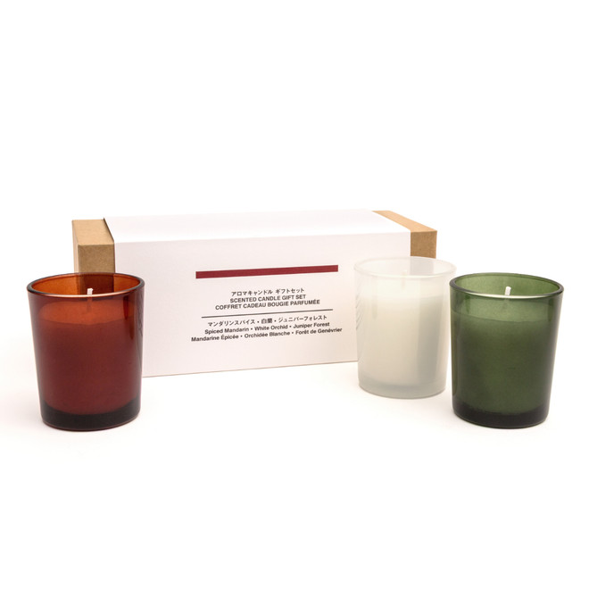 Geschenkset mit saisonal duftenden Kerzen