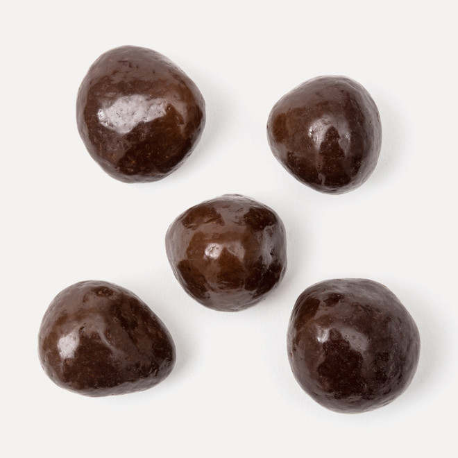 Erdbeeren in dunkler Schokolade