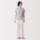 Cremeweiß