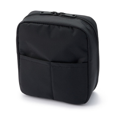 MUJI | Nylon Make‐up Tasche mit aufstehendem Boden