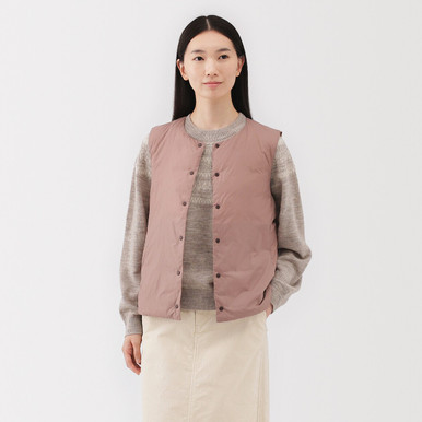 MUJI | Damen Leichte Daunenweste ohne Kragen aus recyceltem Nylon Schwarz XS