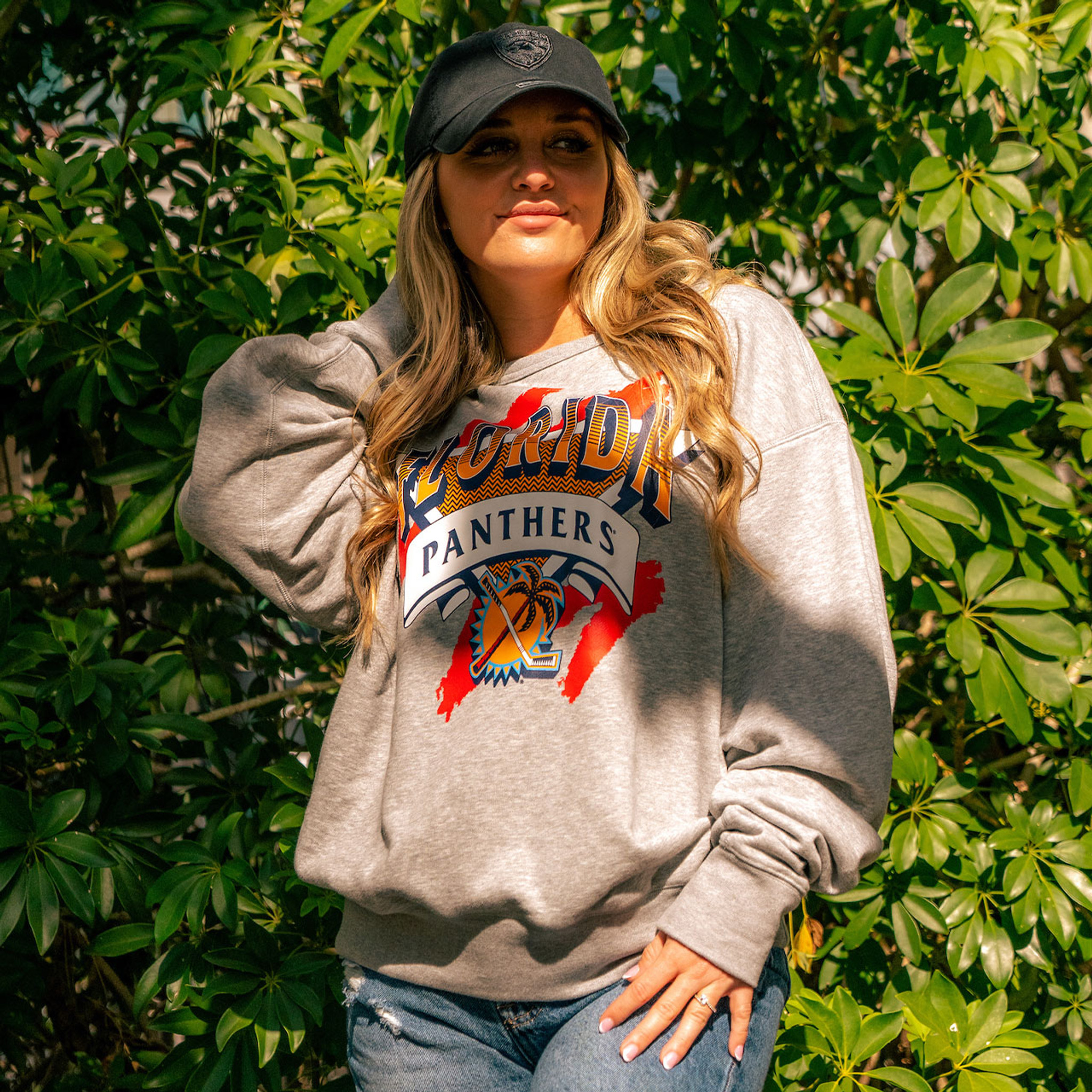 Retro Heart Loves Florida Panthers 2023 Shirt NHL Playoff Hoodie