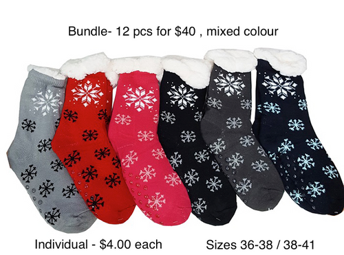LADIES SLIPPER SOCKS W/ SNOWFLAKES, 12 pcs assorted for $40 or $4.00 individual